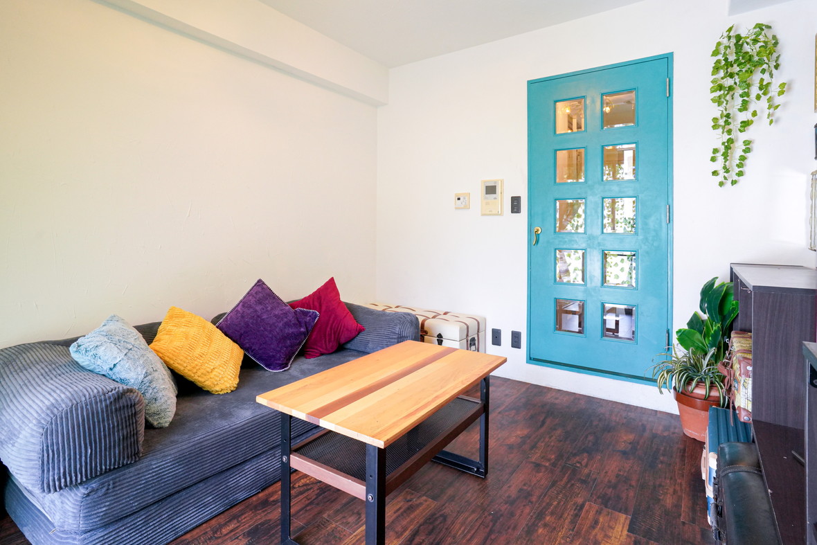 Living Room toward sofa